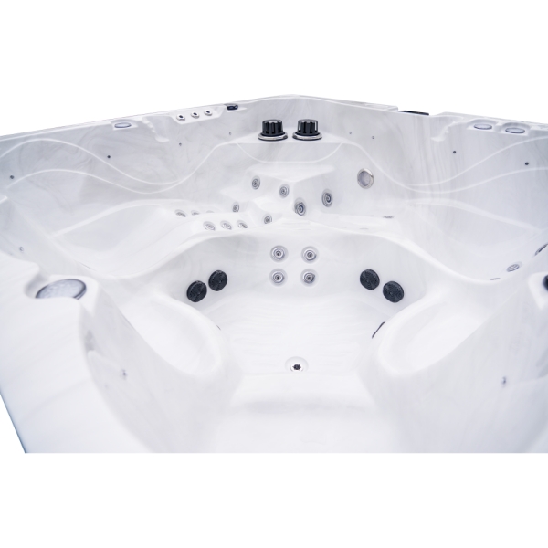 5 Person Garden Jacuzzi Tub L502